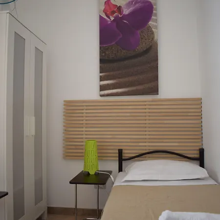 Bar Dell'artista فندق 3*